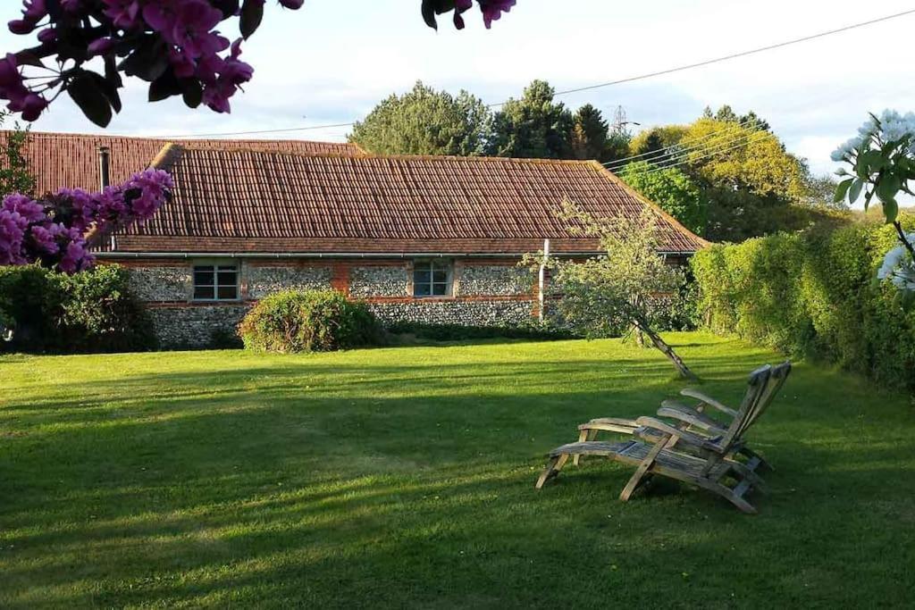 The Stables, Relax In 5 Star Style And Comfort With Lovely Walks All Around Maplestead Buitenkant foto