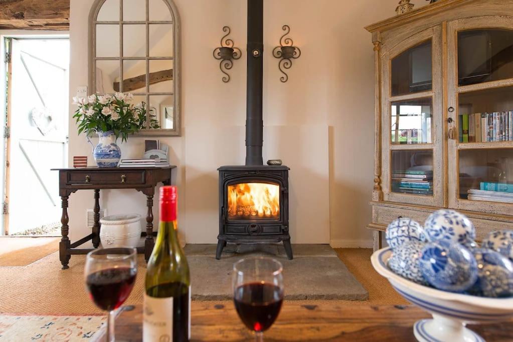The Stables, Relax In 5 Star Style And Comfort With Lovely Walks All Around Maplestead Buitenkant foto